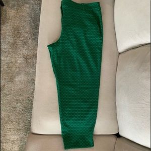 Lane Bryant Women Pants Elastic Waist Green/Blk Design Ankle Length Size 22